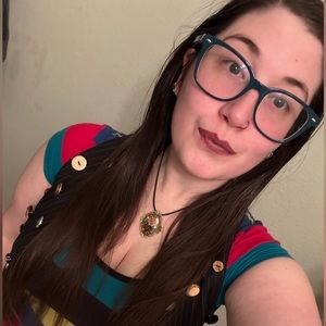 Meet your Posher, Brooke